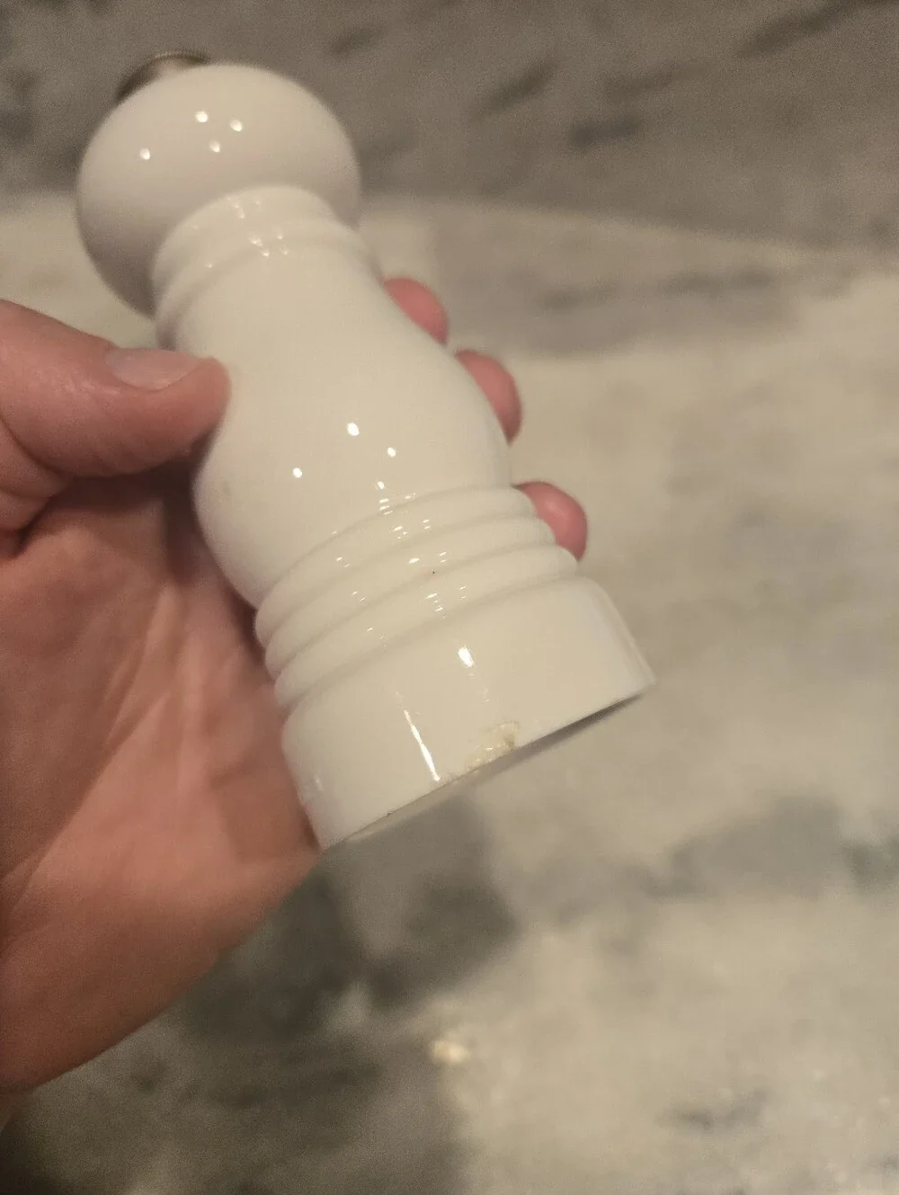 Le Creuset White Salt & Pepper Mill Grinders Set – Glossy Ceramic Paid $80